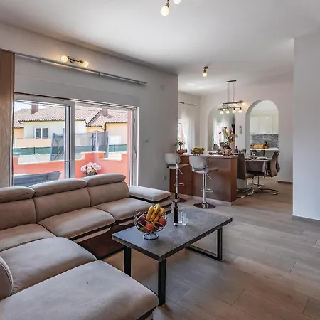 3 Bedroom Awesome In