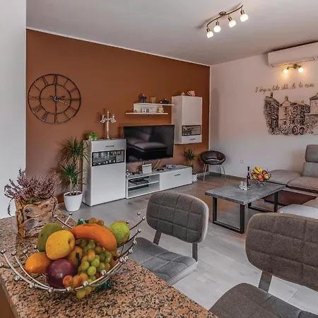 Holiday home 3 Bedroom Awesome In
