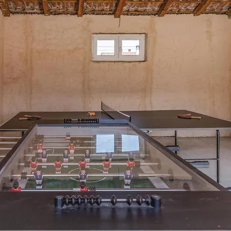 3 Bedroom Awesome In Casa de Férias Marčana