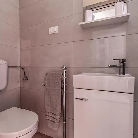 3 Bedroom Awesome In * Marcana